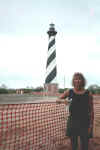 23 Lorri @ Hatteras Light.jpg (49620 bytes)
